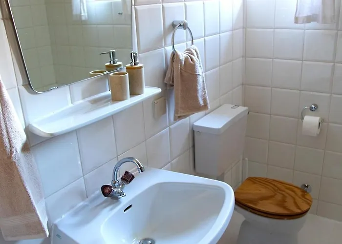 Stylish With Balcony شقة